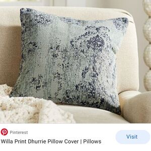 New RARE Pottery Barn Willa Dhurrie Kilim Pillow Cover, 20”